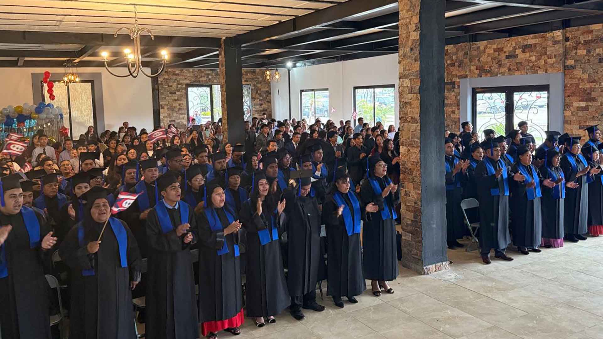 Featured image for “Estudiantes se reúnen para el IEB en el sur de México”